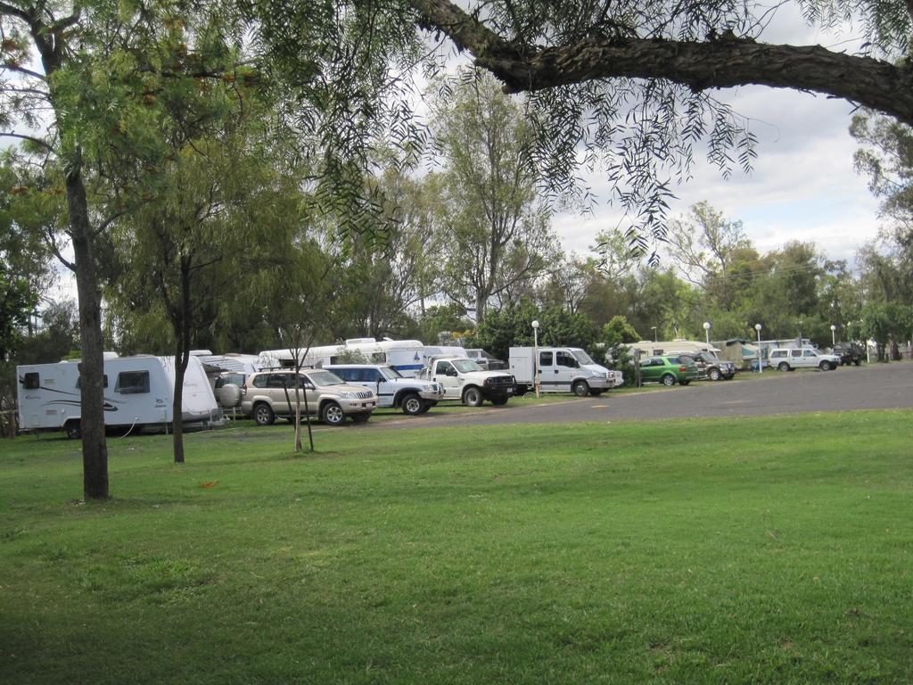 Dalby Tourist Park Hotel ภายนอก รูปภาพ