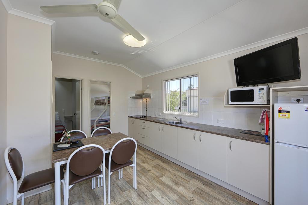 Dalby Tourist Park Hotel ภายนอก รูปภาพ